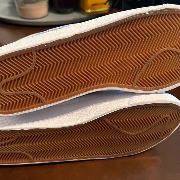 Nike Indigo Sneakers - Picture 3 of 3